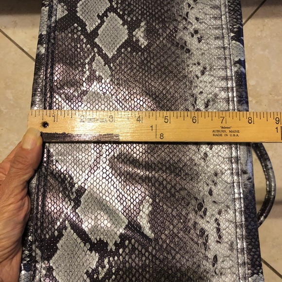 Large Women’s Travel Bag NWT - Picture 7 of 7